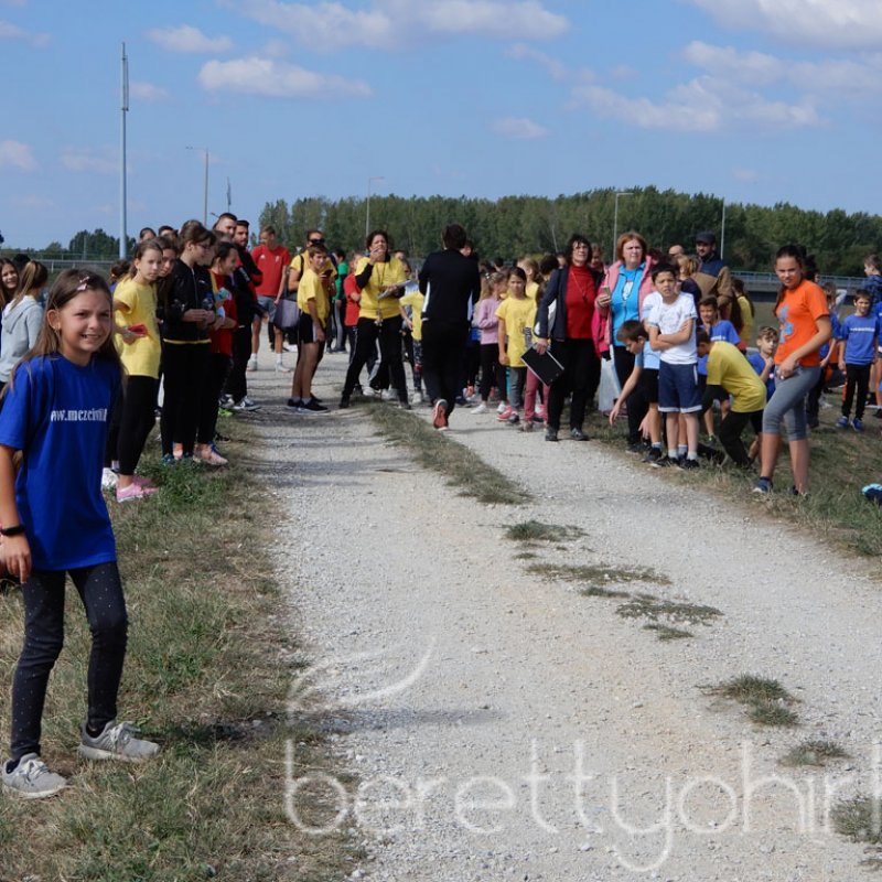 Mezei futóbajnokság Berettyóújfaluban 22